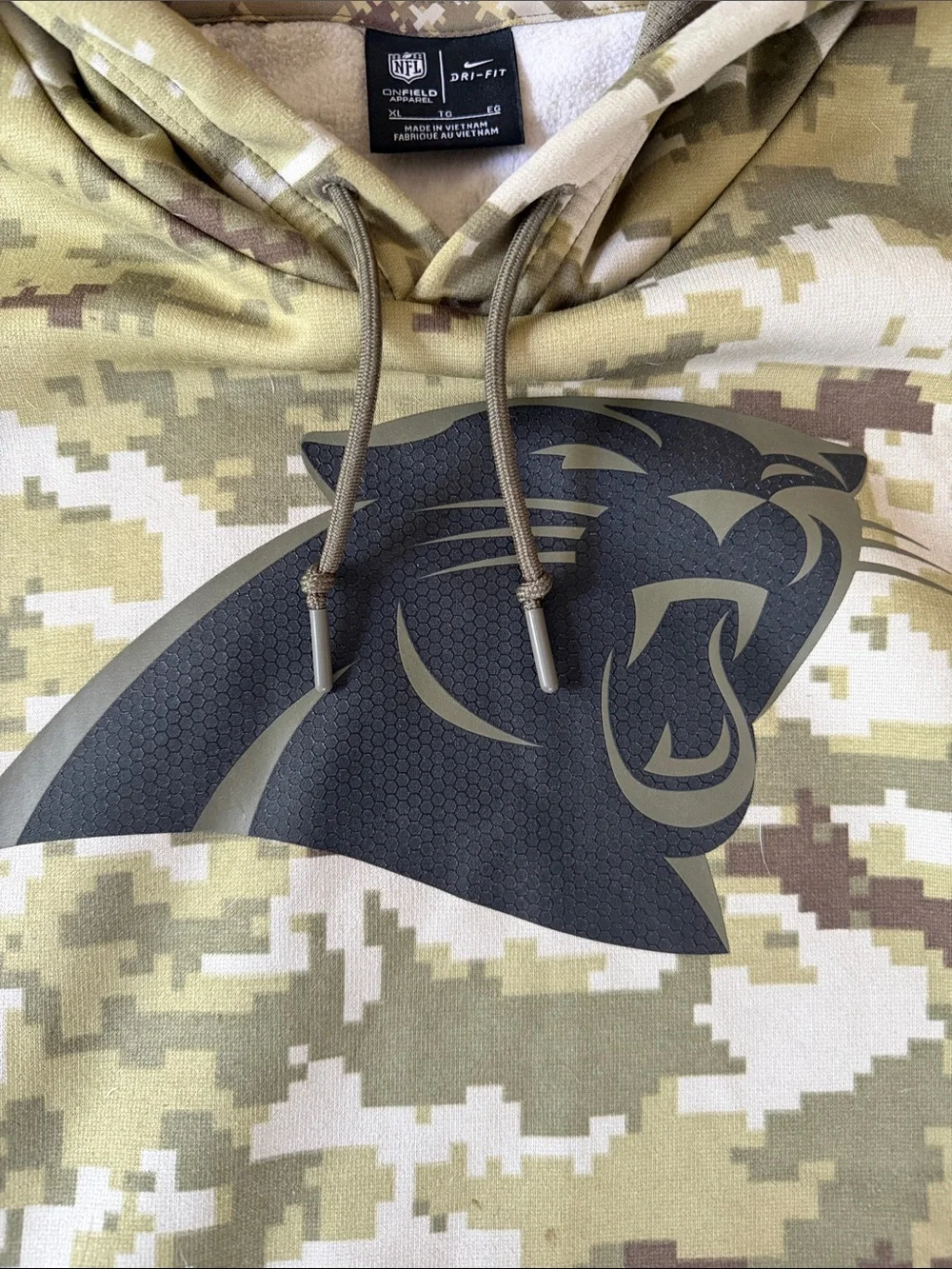 Carolina Panthers Nike Camo Salute To Service Therma Performance Hoodie